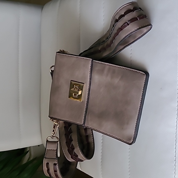 Melie Bianco Brett Vegan Leather Crossbody Bag ❤️ - Picture 7 of 8